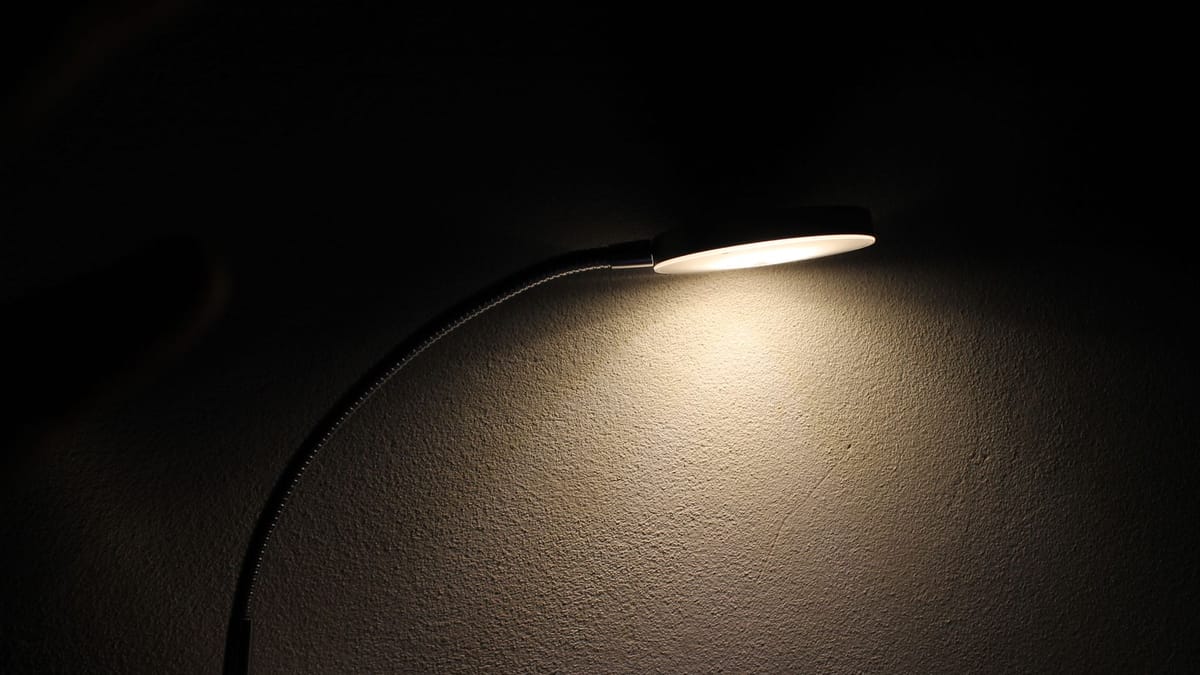 Aura Reading Lamp with Circadian Modes