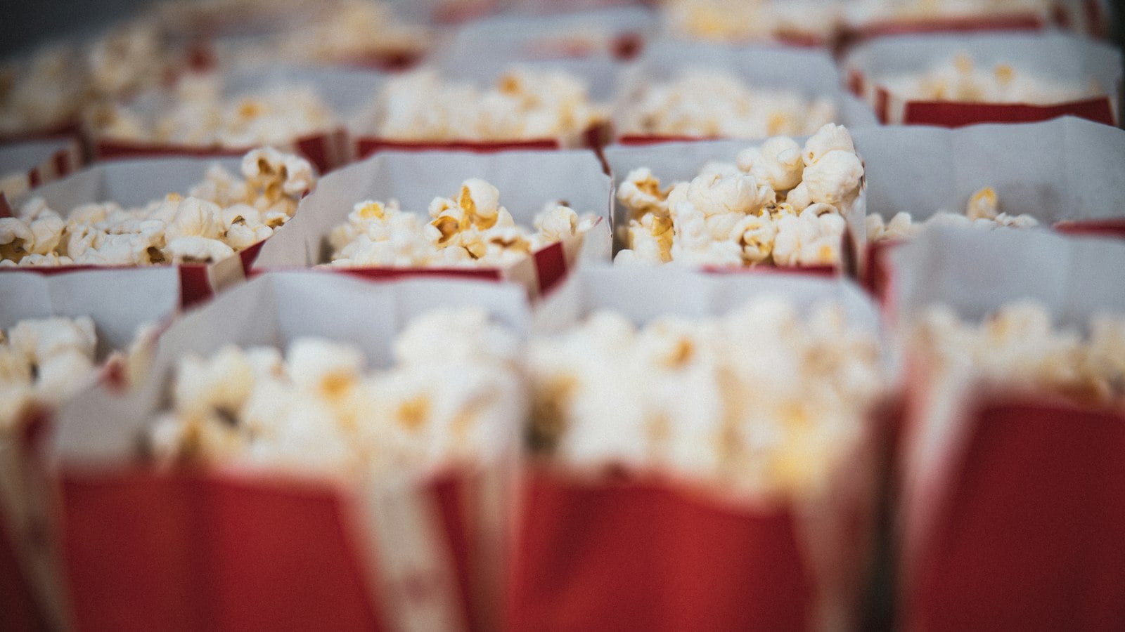 Boxes of popcorn ready for a film night (photo: Corina Rainer / Unsplash)
